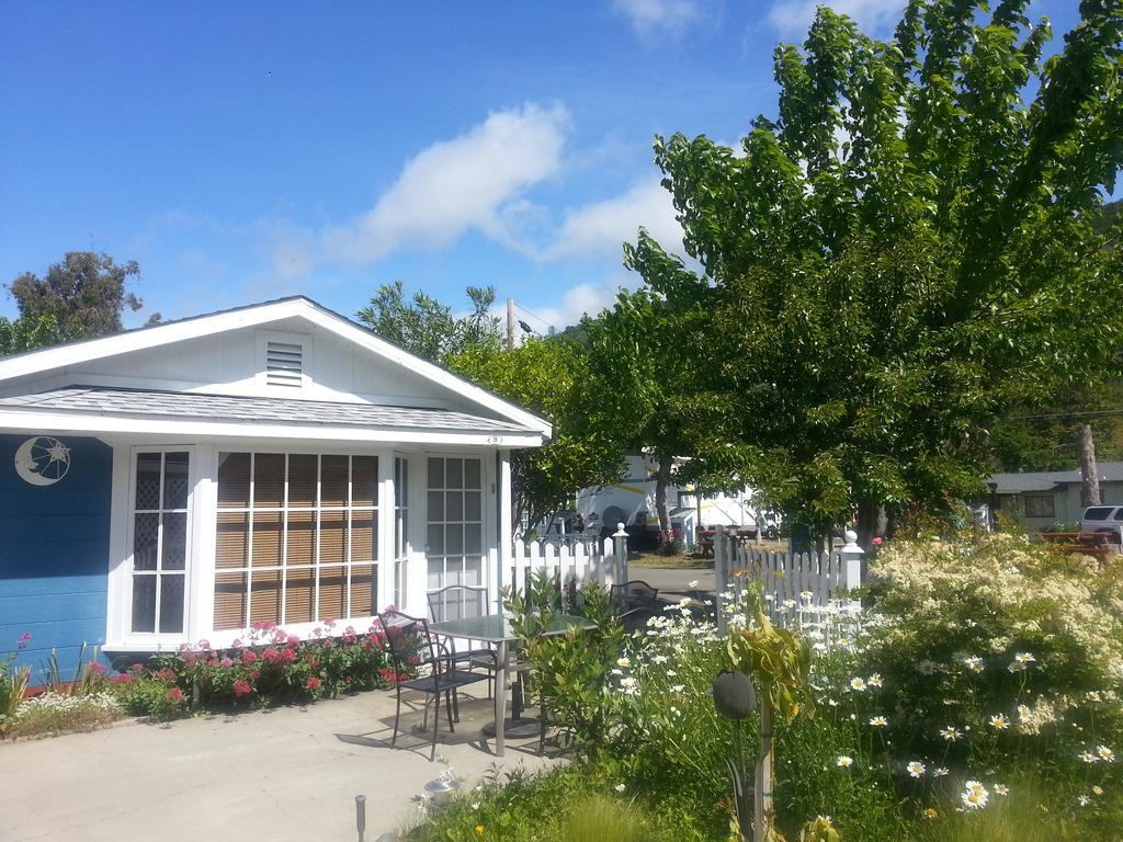Lake Place Resort Glenhaven Exterior photo