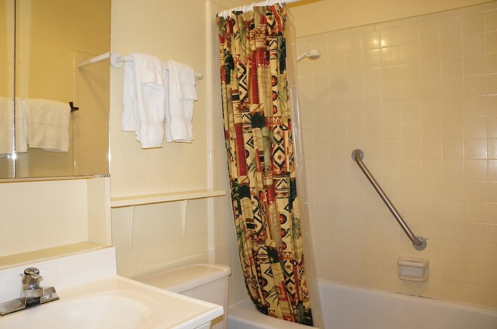 Lake Place Resort Glenhaven Room photo