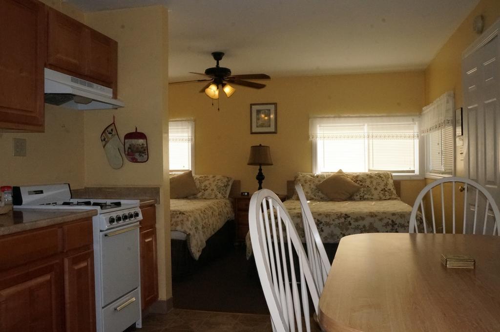 Lake Place Resort Glenhaven Room photo