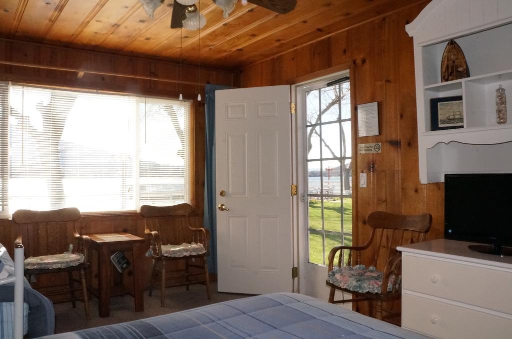 Lake Place Resort Glenhaven Room photo