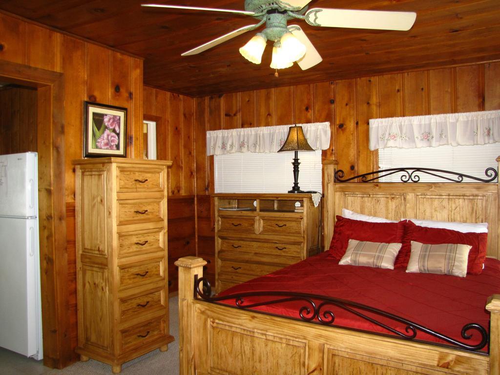 Lake Place Resort Glenhaven Room photo
